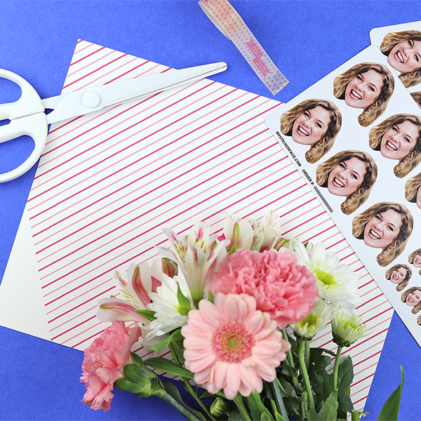 DIY Mini Flower Bouquet with Printable Paper Wrap